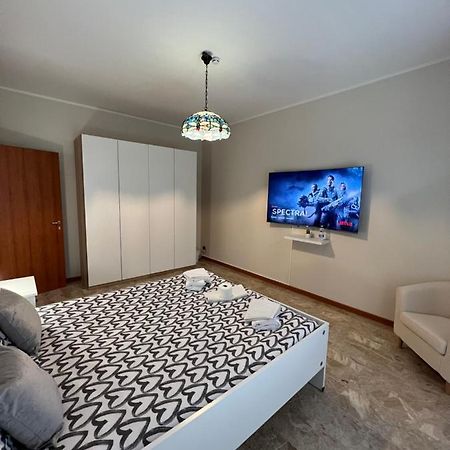 Appartamento Privato A Piacenza Con 3 Camere Matrimoniali Экстерьер фото