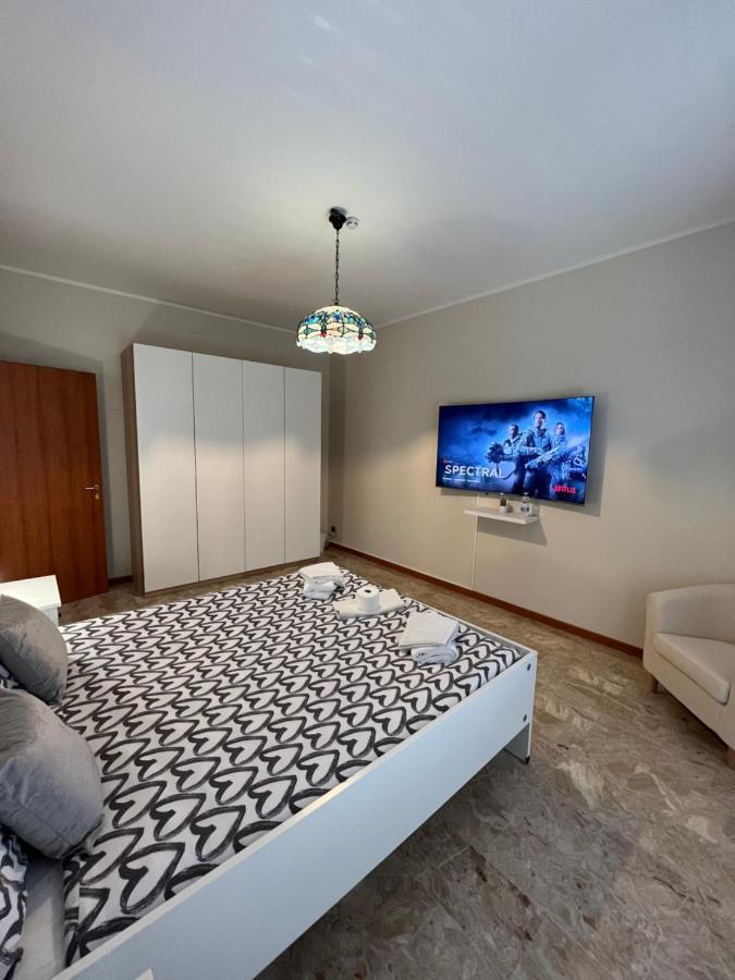 Appartamento Privato A Piacenza Con 3 Camere Matrimoniali Экстерьер фото